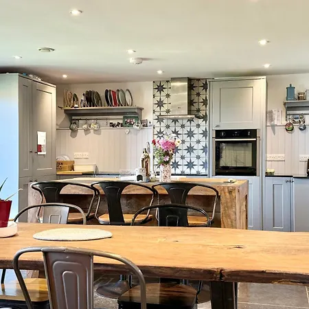 Casa vacanze Seawynds Family Sleeps 13 With Far Reaching Sea Views